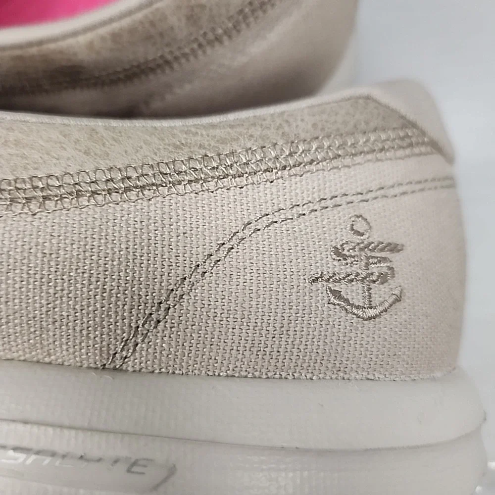 Skechers On-the-Go Boat Shoes Women's 10 Slip On Casual Comfort Low Top Beige‎